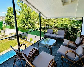 Sapanca Ünlüce'de Doğa İçerisinde, Isıtmalı Havuzlu, Lüks Villa - 3