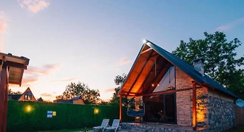 Sapanca Yanık'ta Merkezi Konumda, Isıtmalı Havuzlu, Lüks Bungalov