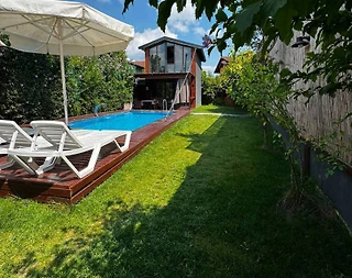 Sapanca'da Modern Tasarımlı, Isıtmalı Havuzlu, Konforlu Bungalov - 1