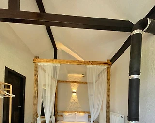 Sapanca Yanık'ta Doğa İçerisinde, Geniş Bahçeli, Şık Villa - 3