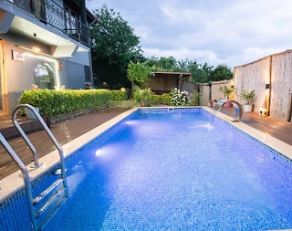 Sapanca'da Muhteşem Doğanın İçerisinde, Isıtmalı Havuzlu, Lüks Villa - 4