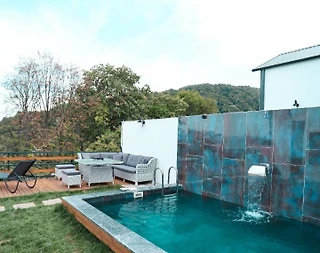 Sapanca Mahmudiye'de Göl Manzaralı, Isıtmalı Havuzlu, Şık Bungalov - 5