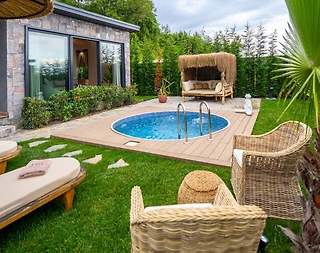 Sapanca Nailiye'de Tesis İçerisinde, Özel Havuzlu, Kiralık Villa - 2