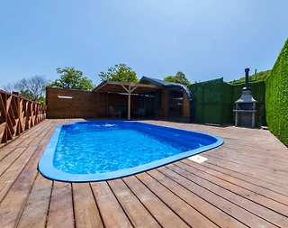 Sapanca'da Nailiye'de Elverişli Konumda, Kahvaltı Dahil, Bahçeli Villa - 4