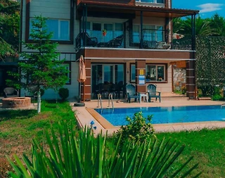 Sapanca'da Panoramik Doğa Manzaralı, Özel Havuzlu, Bahçeli Lüks Villa - 3