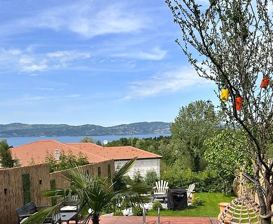 Sapanca Kuruçeşme'de Göl Manzaralı, Özel Havuzlu, Ferah Bungalov - 1