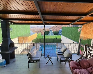 Sapanca'da Panoramik Göl Manzaralı, Özel Havuzlu, Konforlu Bungalov - 4