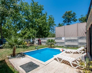 Sapanca'da Rüstempaşa'da Doğa İçerisinde, Özel Havuzlu, Şık Bungalov - 2