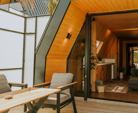 Sapanca'da Tesis İçerisinde, Isıtmalı Özel Havuzlu, Kiralık Bungalov - 1