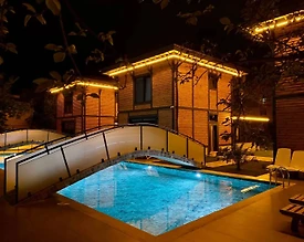 Sapanca Çayiçi'nde Geniş Bahçeli, Ortak Havuzlu, Kiralık Bungalov - 2