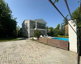 Sapanca Yanık'ta Yemyeşil Bahçeli, Özel Havuzlu, Geniş Villa - 2