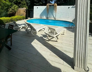 Sapanca Yanık'ta Yemyeşil Bahçeli, Özel Havuzlu, Geniş Villa - 4