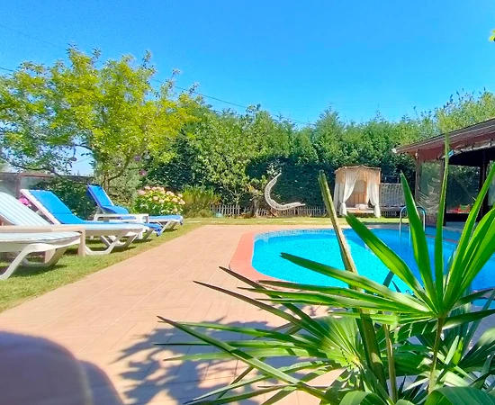 Sapanca'da Yeşillikler İçerisinde, Isıtmalı Havuzlu, 6 Kişilik Villa - 1