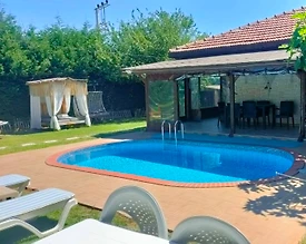 Sapanca'da Yeşillikler İçerisinde, Isıtmalı Havuzlu, 6 Kişilik Villa - 2