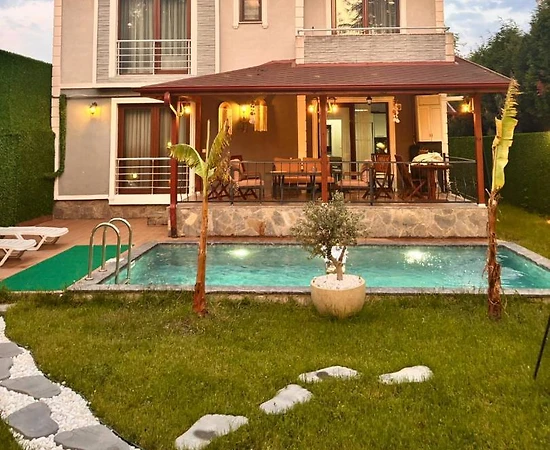 Sapanca Kırkpınar'da Doğa İle İç İçe, Özel Havuzlu, Ferah Villa - 1