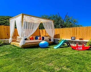 Kaş Sarıbelen'de Doğa İçerisinde, Özel Havuzlu, Oyun Alanlı Villa - 4