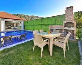 Kaş Sarıbelen'de Doğa İçerisinde, Özel Havuzlu, Lüks Villa - 2