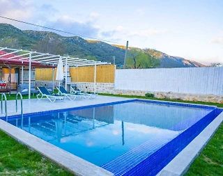 Kaş Sarıbelen'de Doğa İçerisinde, Özel Havuzlu, Taş Villa - 1
