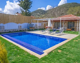Kaş Sarıbelen'de Doğa İçerisinde, Özel Havuzlu, Taş Villa - 2