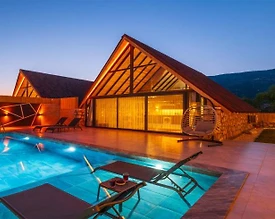 Kaş Sarıbelen'de Gözlerden Uzak Konumda, Özel Havuzlu, 2+1 Bungalov - 3