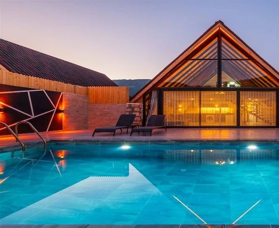 Kaş Sarıbelen'de Gözlerden Uzak Konumda, Özel Havuzlu, 2+1 Bungalov - 1