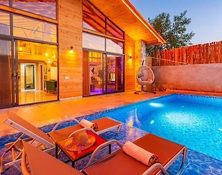 Kaş Sarıbelen'de Sinema Odalı, Özel Havuzlu, Hamaklı, Balayı Villası - 1