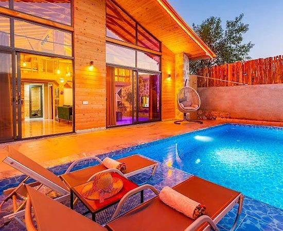 Kaş Sarıbelen'de Sinema Odalı, Özel Havuzlu, Hamaklı, Balayı Villası - 1