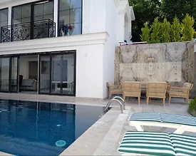 Sarıyer Zekeriyaköy'de Görkemli Tasarıma Sahip, Özel Havuzlu, Lüks Villa - 3