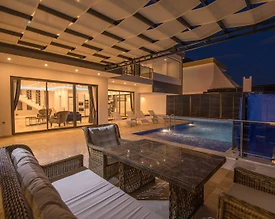 Kaş Bezirgan'da Deniz Manzaralı, Özel Havuzlu, Lüks Villa - 3