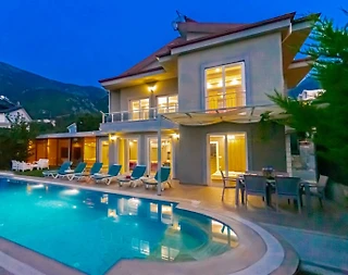 Fethiye Ölüdeniz'de Elverişli Konumda, Özel Havuzlu, Lüks Villa - 1