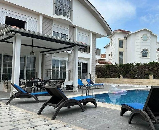 Serik Belek'de Geniş Ailelere Uygun, Özel Havuzlu, 3+1 Villa - 1