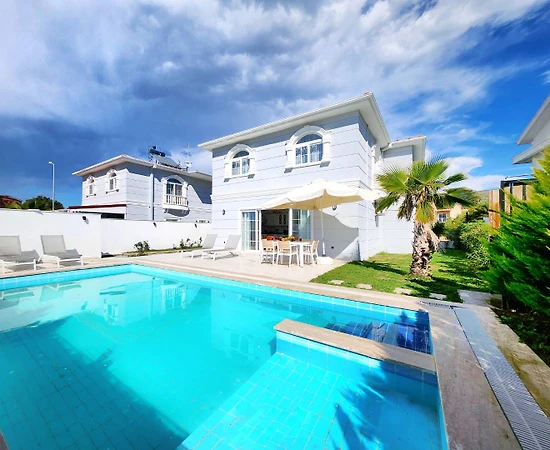 Serik Belek'te Geniş Ailelere Uygun, Özel Havuzlu, Modern Villa - 1