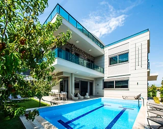 Serik Belek'te Elverişli Konumda, Özel Havuzlu, 4+1 Villa - 1