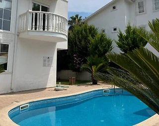 Serik Belek'te Elverişli Konumda, Özel Havuzlu, Kiralık Villa - 2
