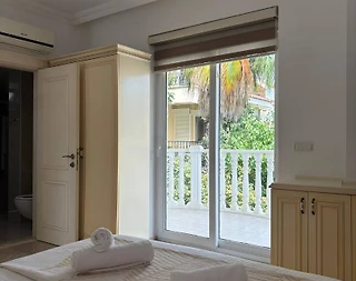 Serik Belek'te Elverişli Konumda, Özel Havuzlu, Kiralık Villa - 5