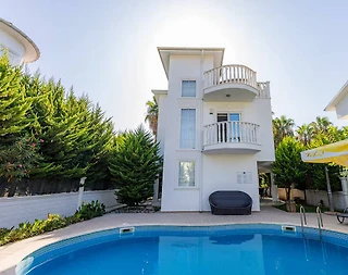 Serik Belek'te Geniş Ailelere Uygun, Özel Havuzlu, Ferah Villa - 1