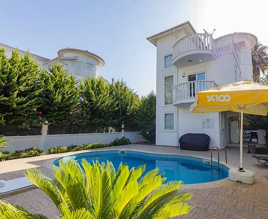 Serik Belek'te Geniş Ailelere Uygun, Özel Havuzlu, Ferah Villa - 1