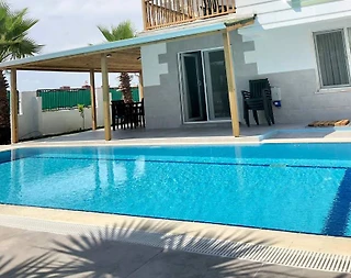 Serik Kadriye'de Geniş Alanlara Sahip, Özel Havuzlu, 10 Kişilik Villa - 1
