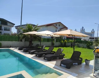 Serik Belek'te Kalabalık Ailelere Uygun, Özel Havuzlu, 5+1 Villa - 2