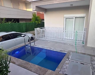 Serik Belek'te Modern Tasarımlı, Serinleme Havuzlu, 4 Kişilik Villa - 1