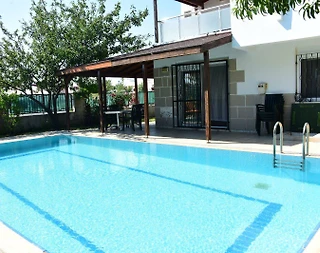 Serik Kadriye'de Nezih Site İçerisinde, Özel Havuzlu, Tatil Villası - 2