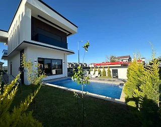 Serik Belek'te Lüks Tasarıma Sahip, Özel Havuzlu, Kiralık Villa - 1