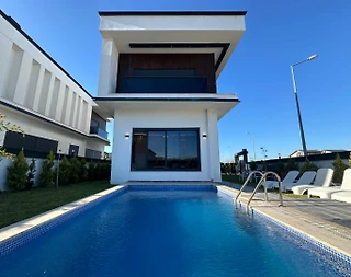 Serik Belek'te Lüks Tasarıma Sahip, Özel Havuzlu, Kiralık Villa - 2