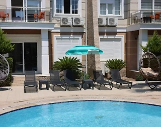 Serik Belek'te Site İçerisinde, Ortak Havuzlu, 4+1 Villa - 4