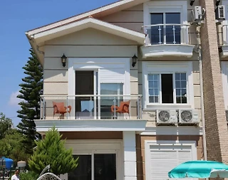 Serik Belek'te Site İçerisinde, Ortak Havuzlu, 4+1 Villa - 5