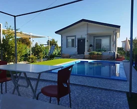 Serik Kadriye'de Elverişli Konumda, Geniş Bahçeli, Kiralık Ev - 2