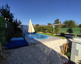 Serik Kadriye'de Elverişli Konumda, Geniş Bahçeli, Şık Ev - 4