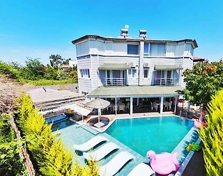 Serik Kadriye'de Geniş Ailelere Uygun, Özel Havuzlu, 5+2 Villa - 1