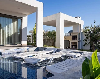 Serik Kadriye'de Geniş Ailelere Uygun, Özel Havuzlu, Bahçeli Villa - 3