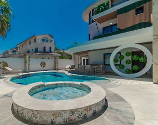 Serik Kadriye'de Geniş Ailelere Uygun, Özel Havuzlu, İkiz Villa - 2